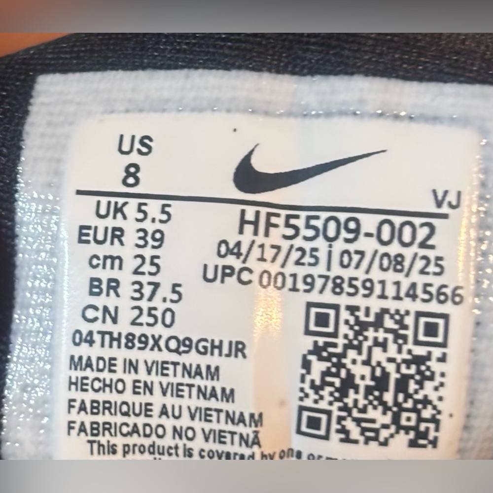 Nike Air Max 💅 Dn8 Sneakers Black Metallic Athletic Shoes HF5509-002 NEW - Picture 11 of 11